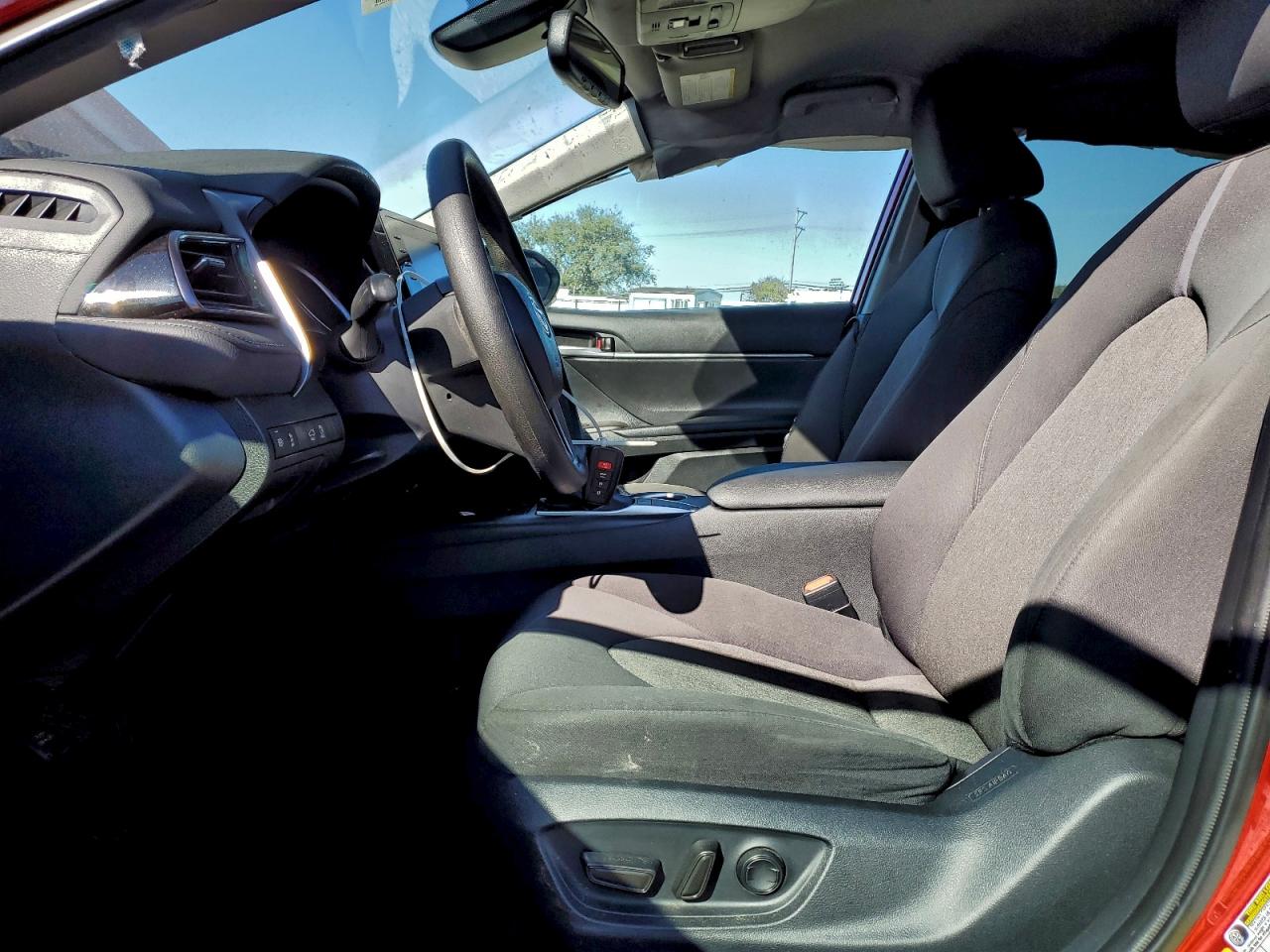 2023 TOYOTA CAMRY LE photo 7
