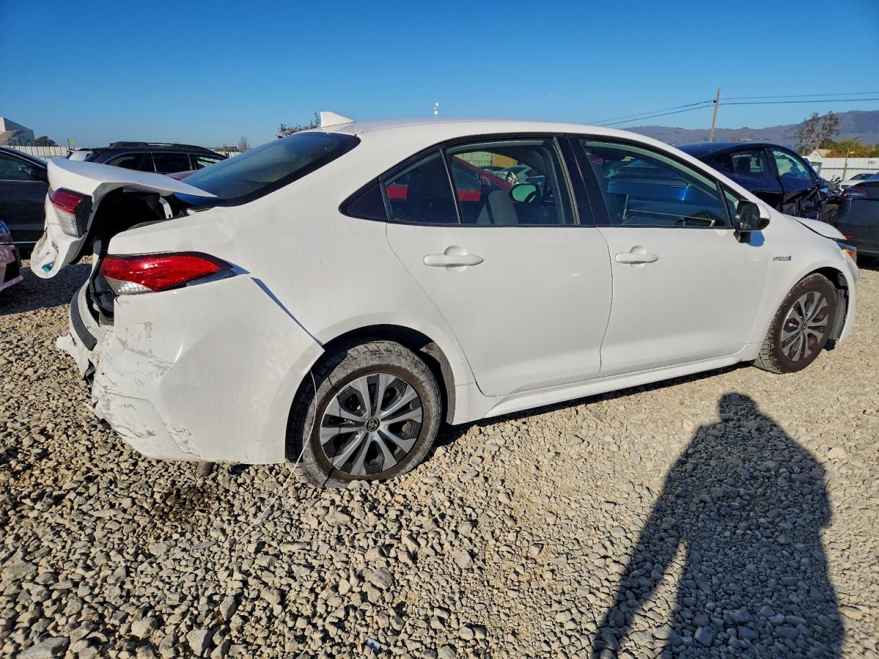 2020 TOYOTA COROLLA photo 3