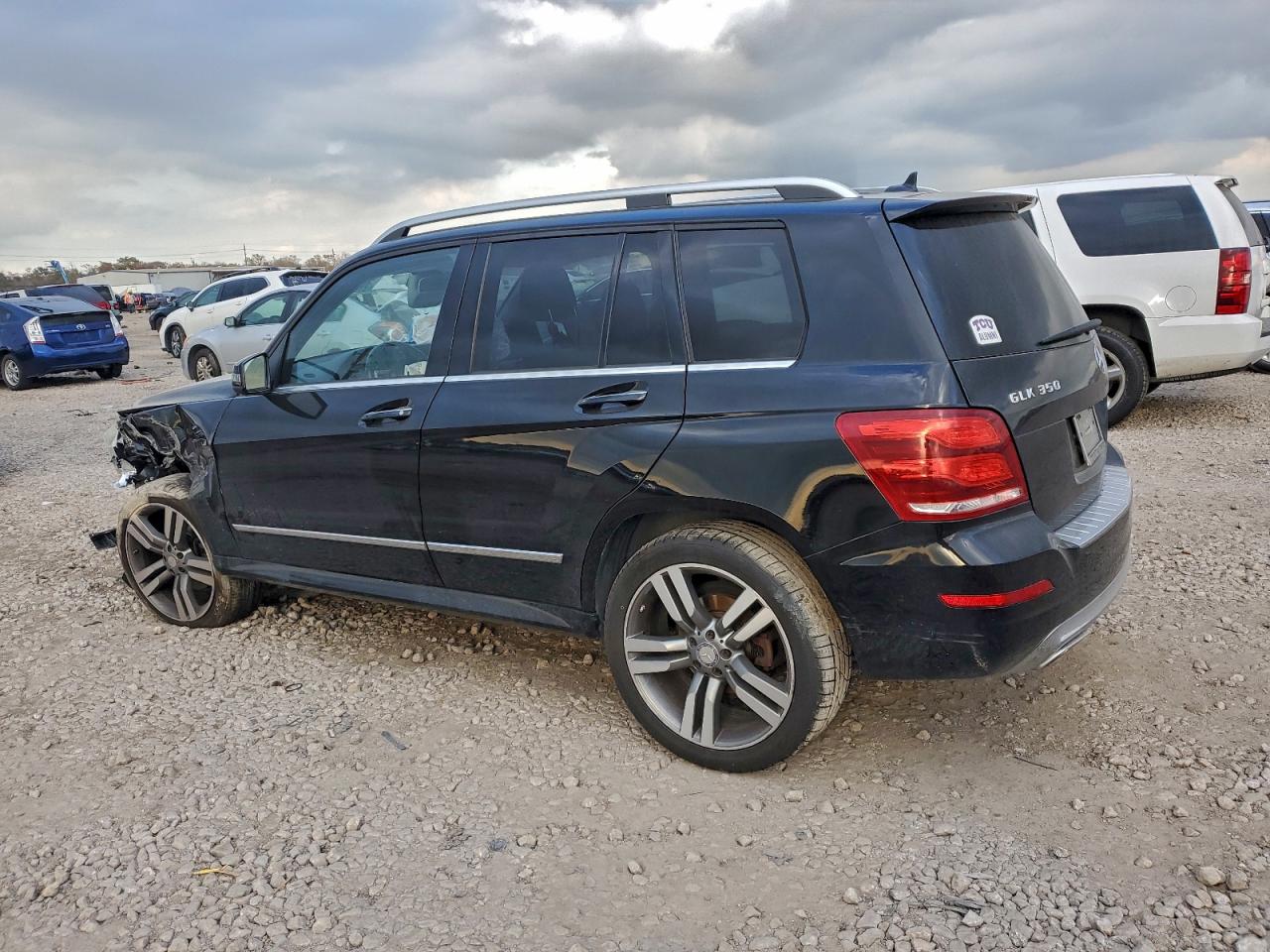 2015 MERCEDES-BENZ GLK 350 photo 2