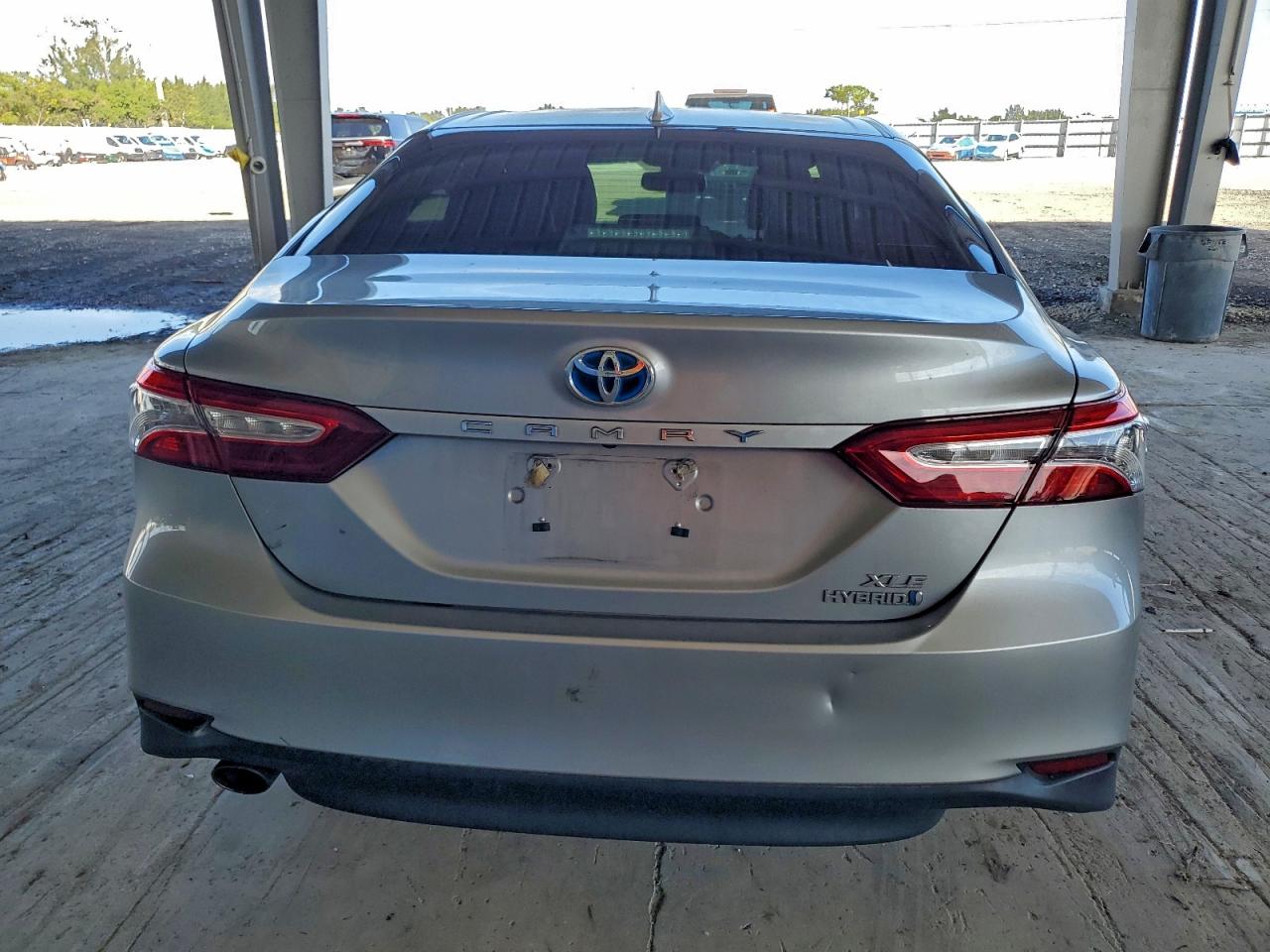 2019 TOYOTA CAMRY HYBRID photo 6