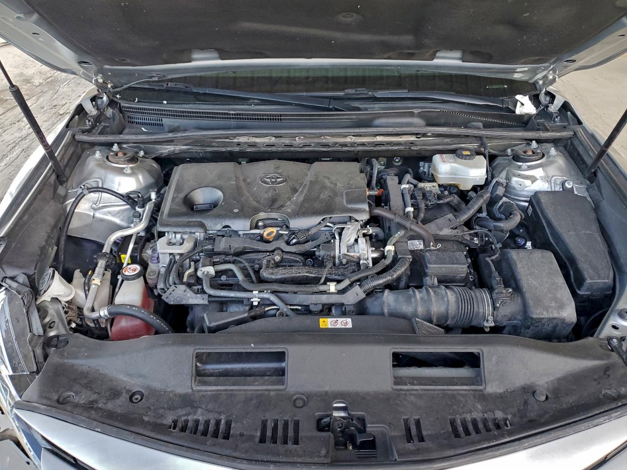2019 TOYOTA CAMRY HYBRID photo 11