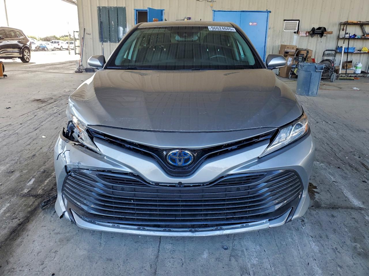 2019 TOYOTA CAMRY HYBRID photo 5