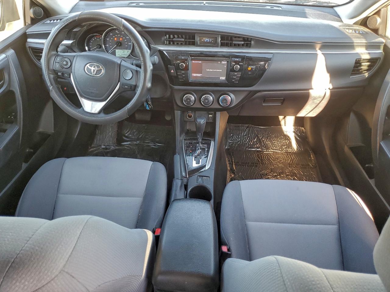 2016 TOYOTA COROLLA L photo 8