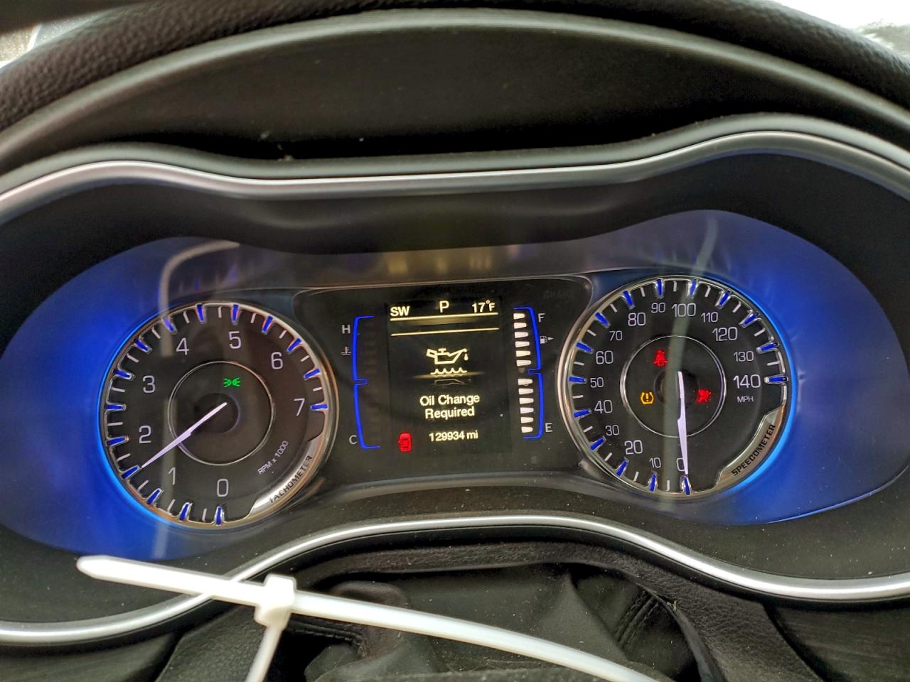 2015 CHRYSLER 200 LIMITED photo 9
