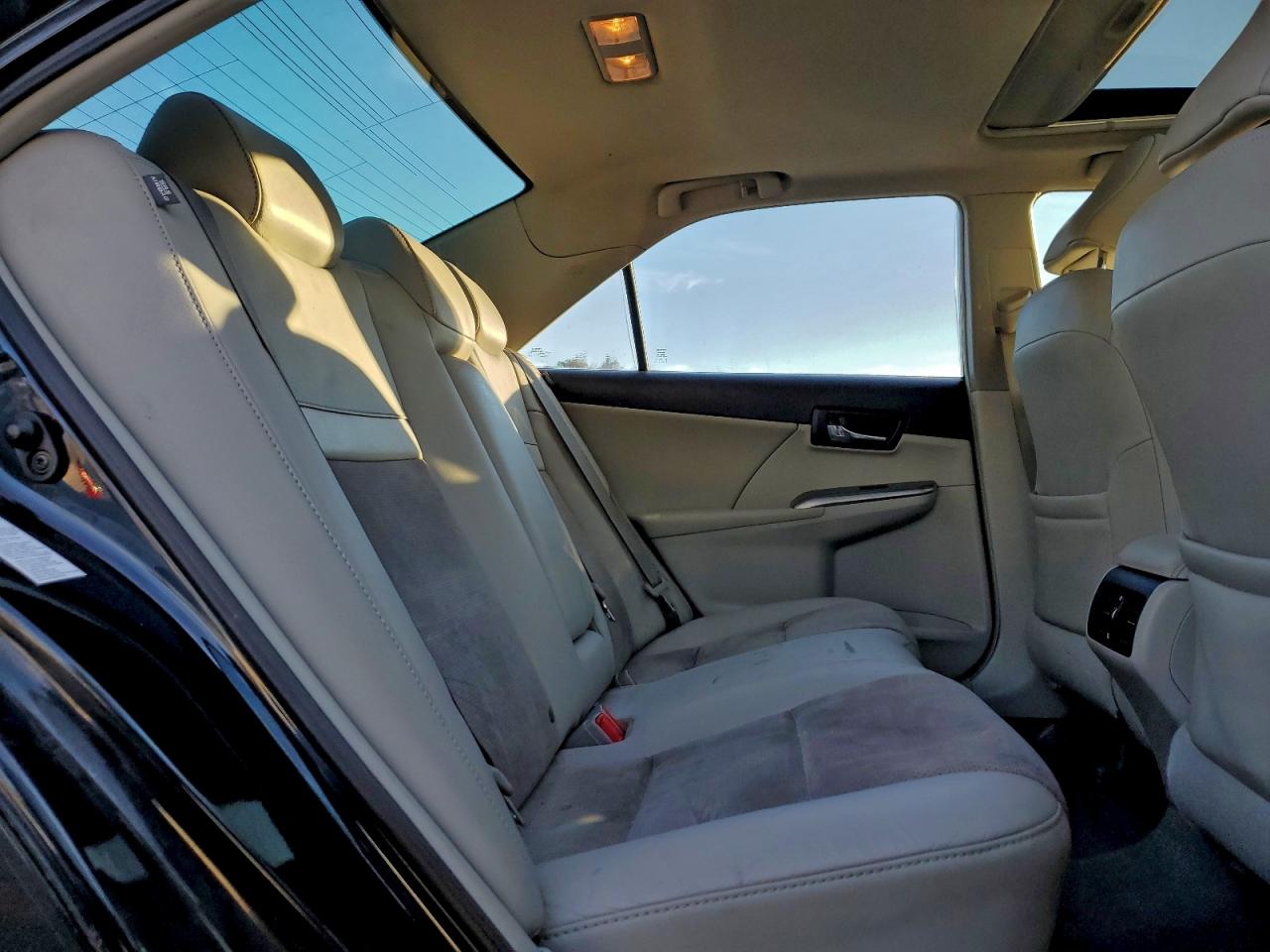 2012 TOYOTA CAMRY HYBRID photo 10