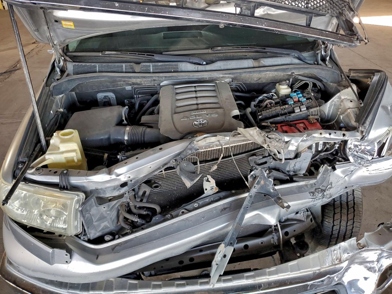 2010 TOYOTA TUNDRA DOUBLE CAB SR5 photo 11