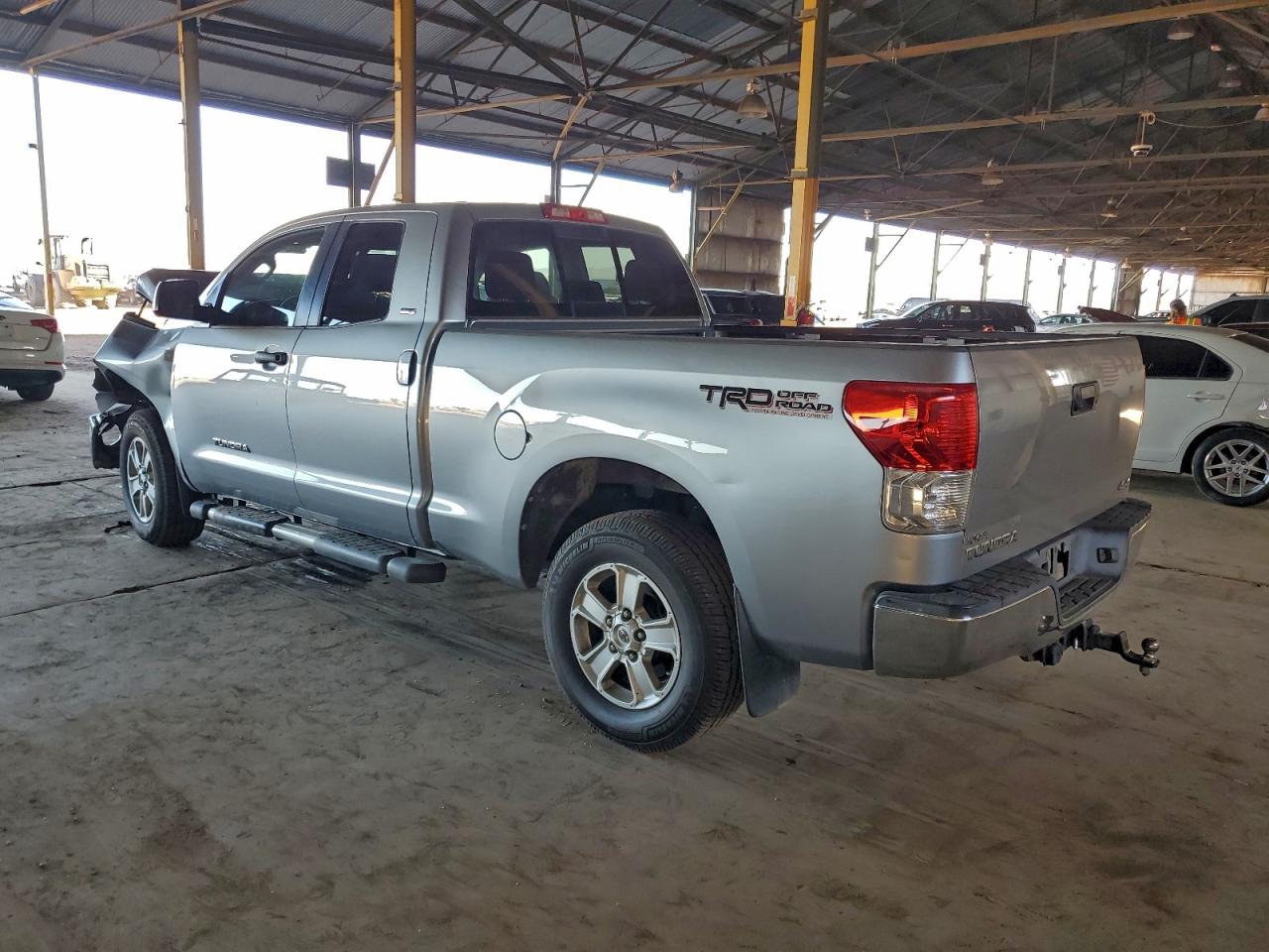 2010 TOYOTA TUNDRA DOUBLE CAB SR5 photo 2