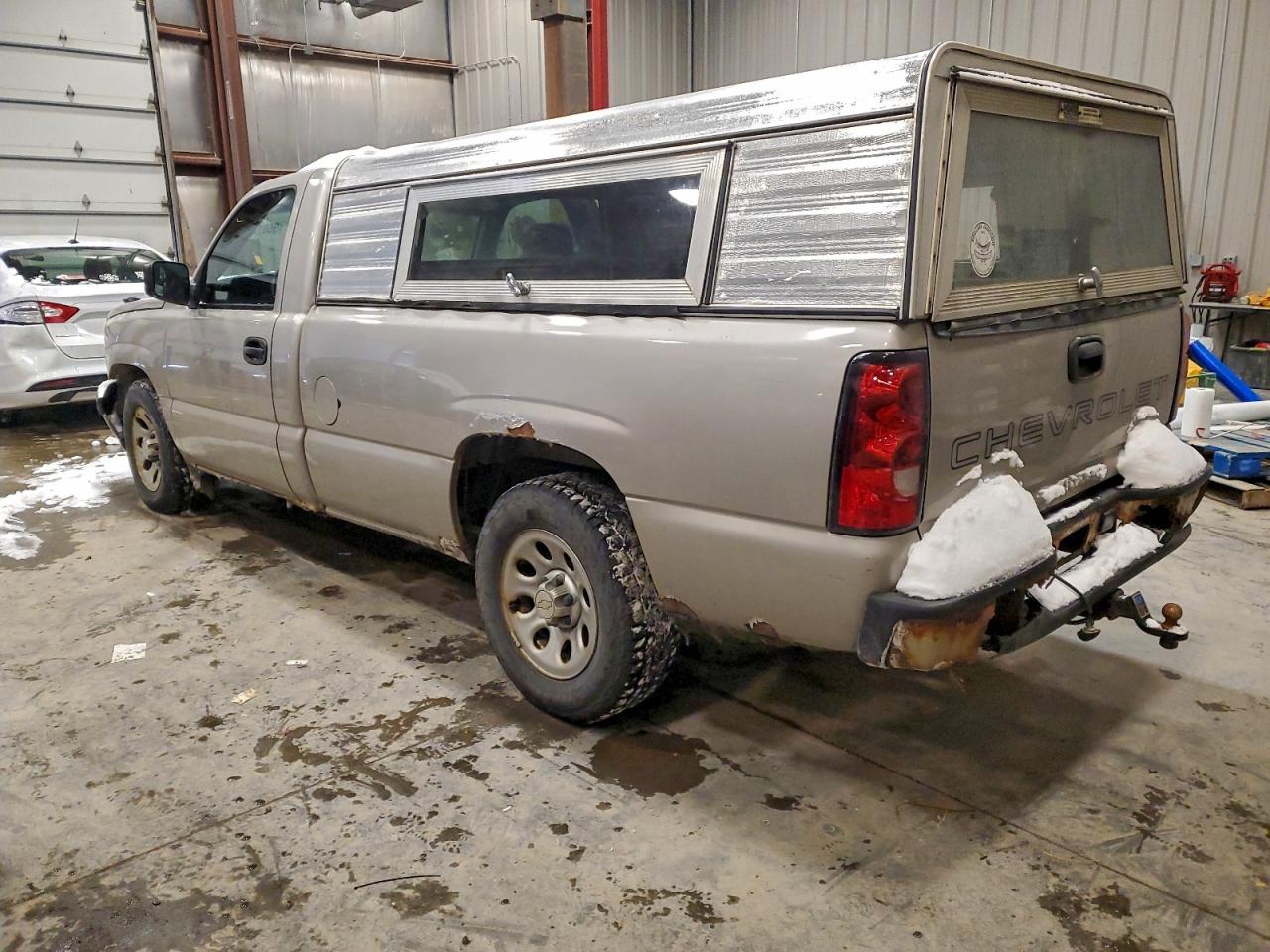 2006 CHEVROLET SILVERADO C1500 photo 2