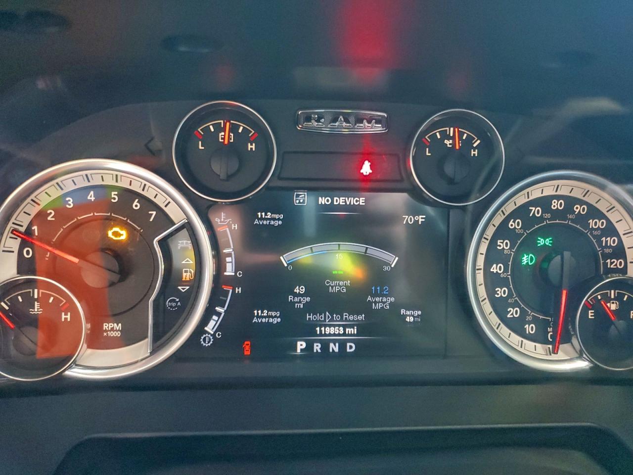 2014 RAM 1500 SLT photo 9