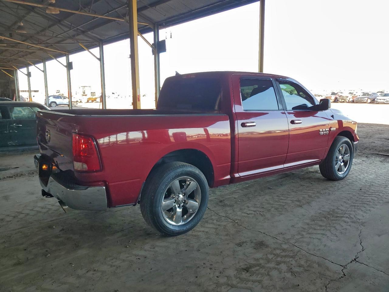 2014 RAM 1500 SLT photo 3