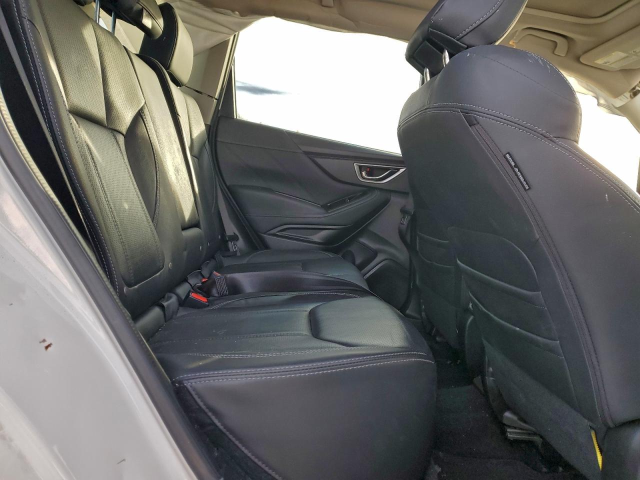 2020 SUBARU FORESTER photo 11