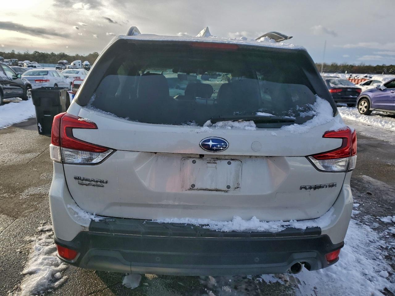 2020 SUBARU FORESTER photo 6