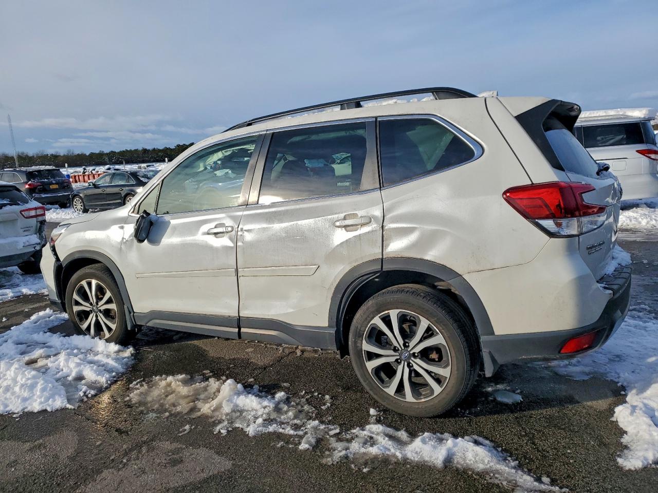 2020 SUBARU FORESTER photo 2