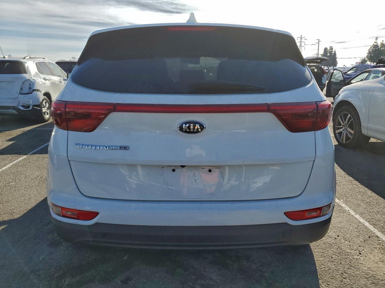 2017 KIA SPORTAGE LX photo 6