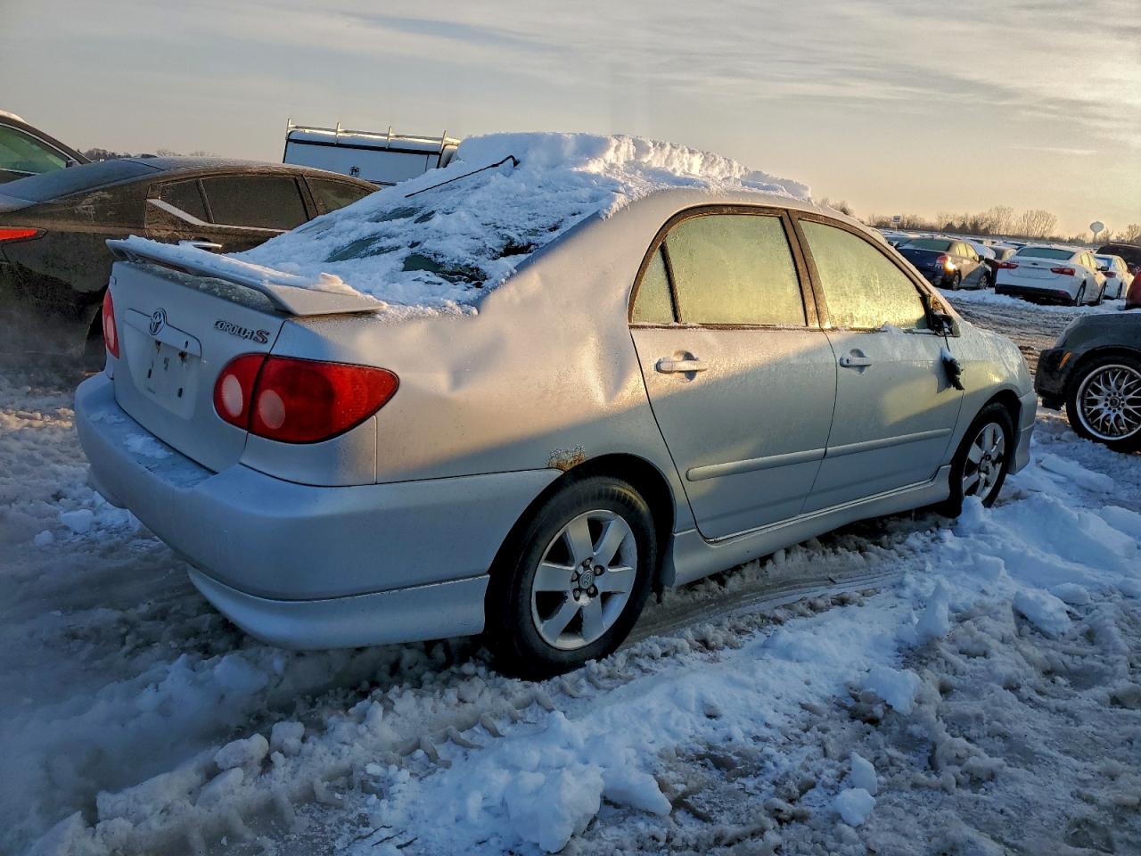 2005 TOYOTA COROLLA CE photo 3