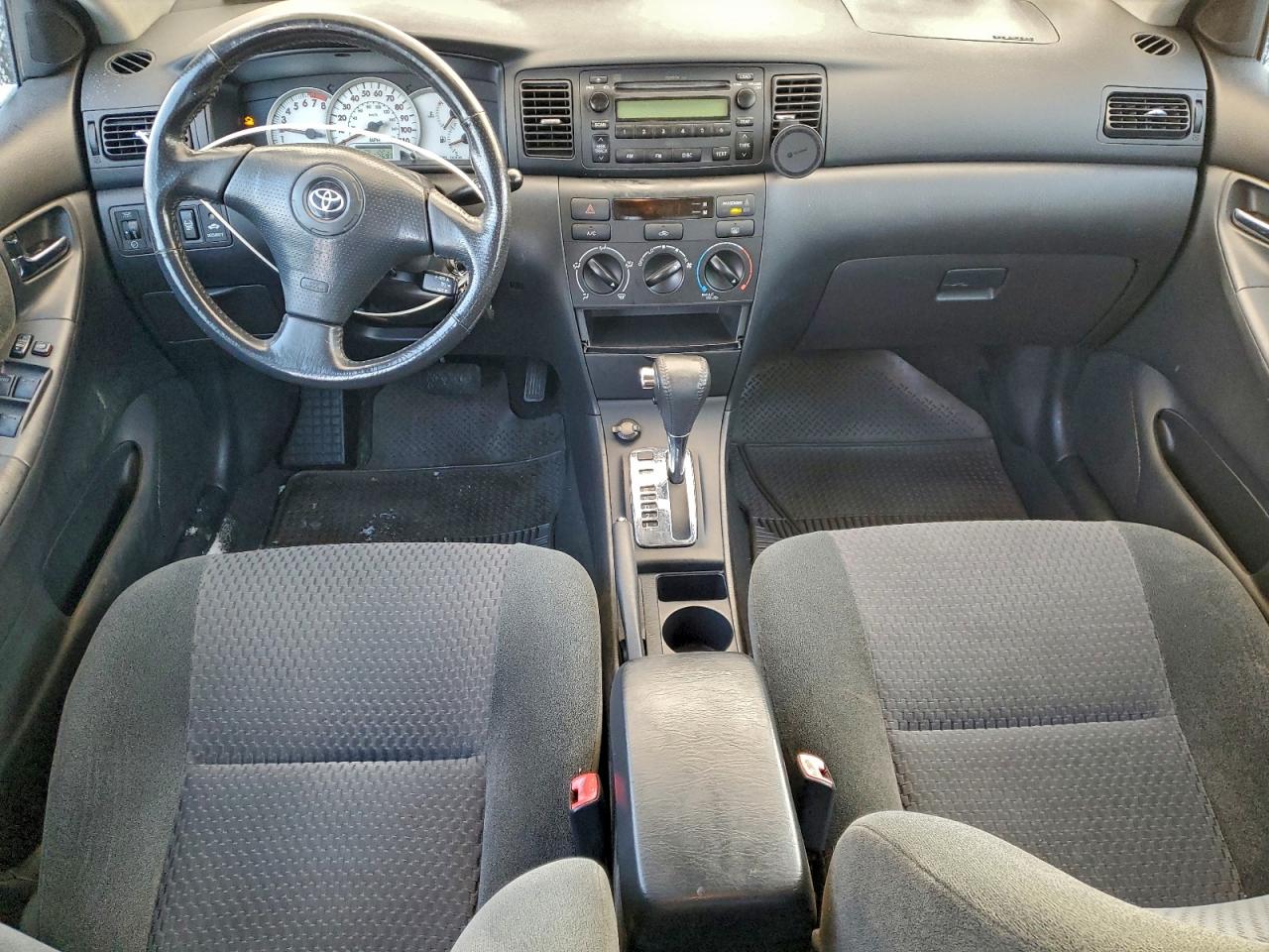 2005 TOYOTA COROLLA CE photo 8