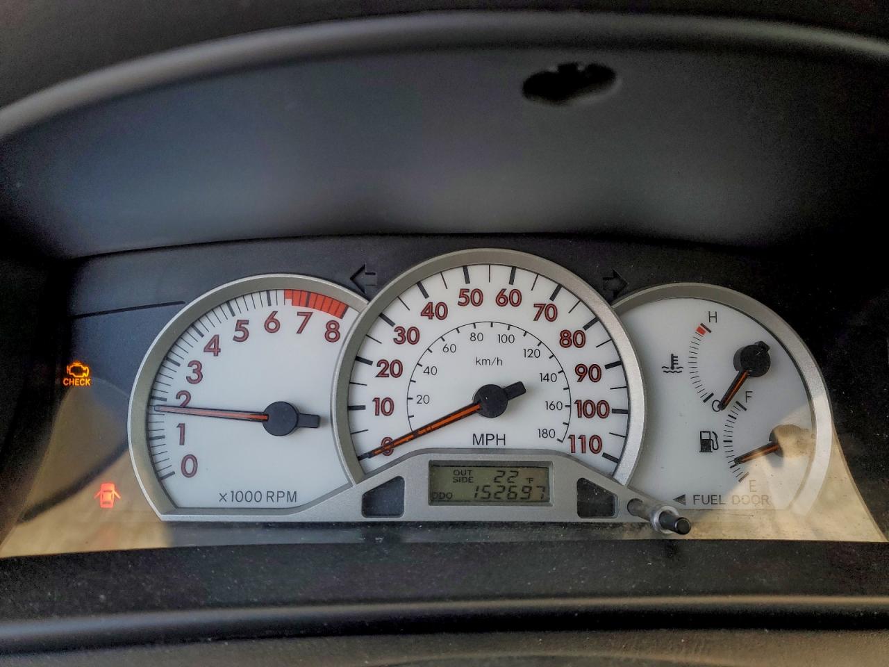 2005 TOYOTA COROLLA CE photo 9