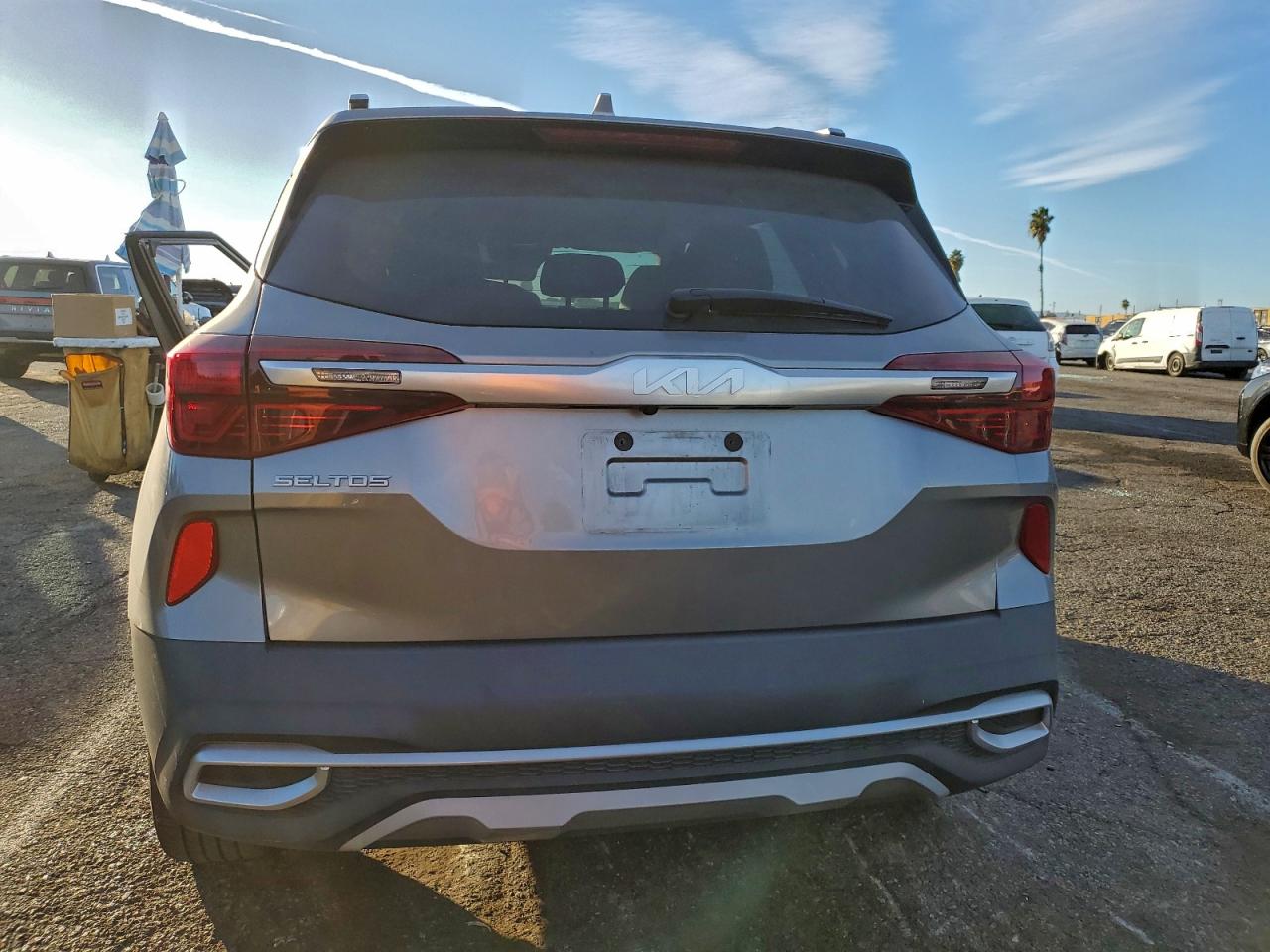 2023 KIA SELTOS EX photo 6