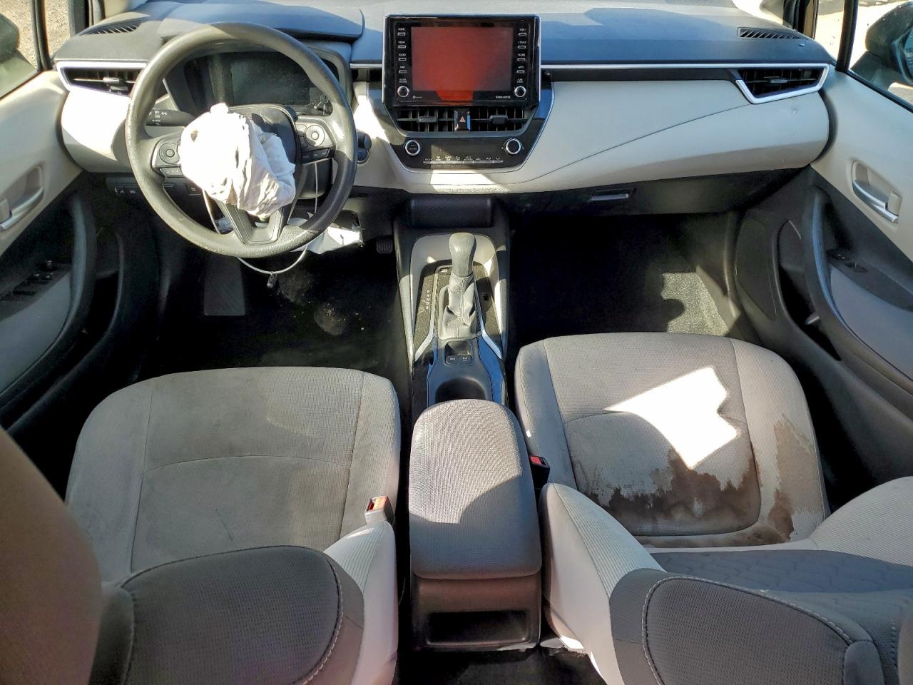 2021 TOYOTA COROLLA LE photo 8