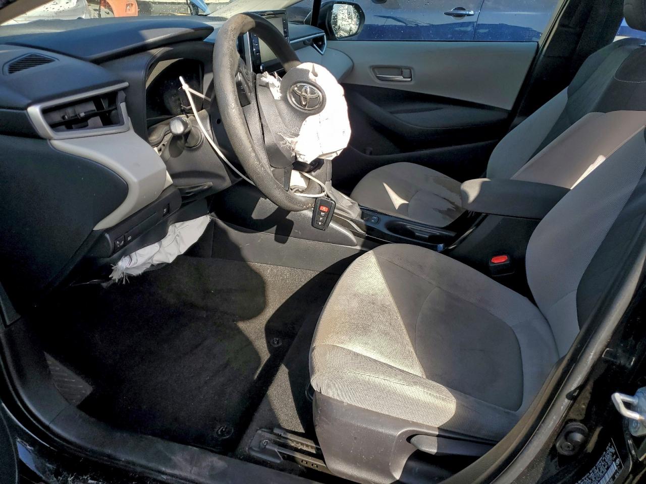 2021 TOYOTA COROLLA LE photo 7
