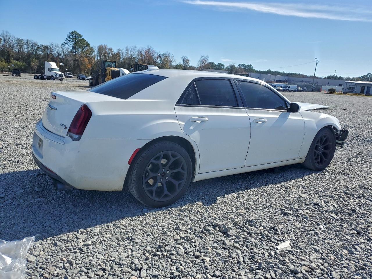 2019 CHRYSLER 300 S photo 3