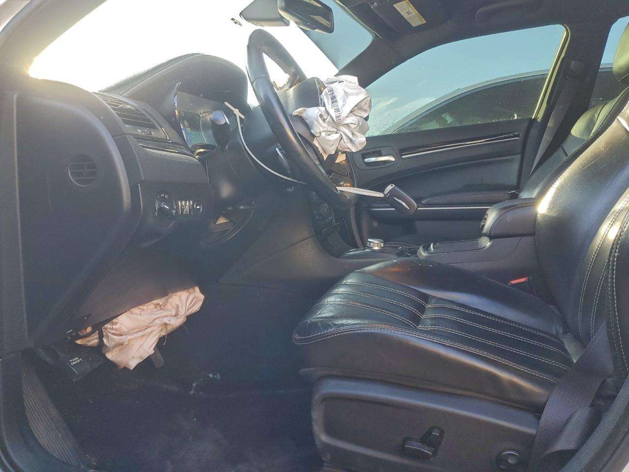 2019 CHRYSLER 300 S photo 7
