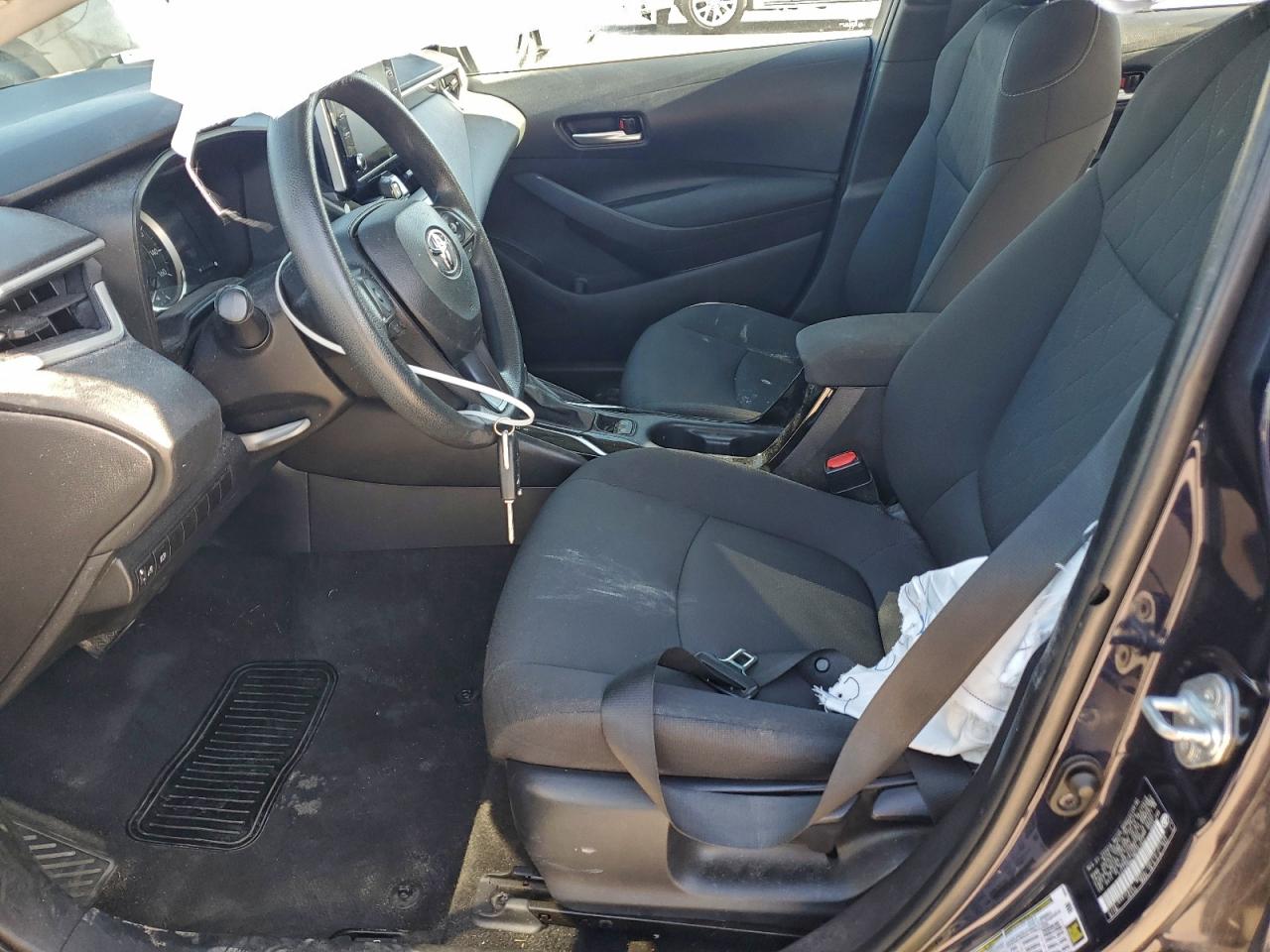 2021 TOYOTA COROLLA LE photo 7