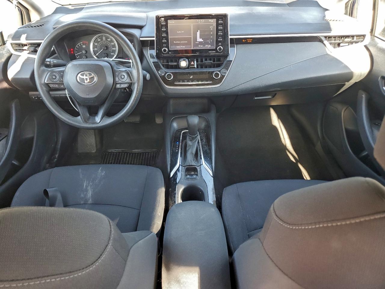 2021 TOYOTA COROLLA LE photo 8
