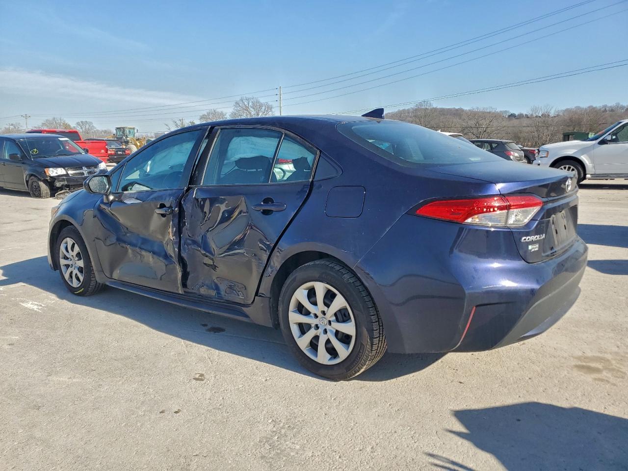 2021 TOYOTA COROLLA LE photo 2