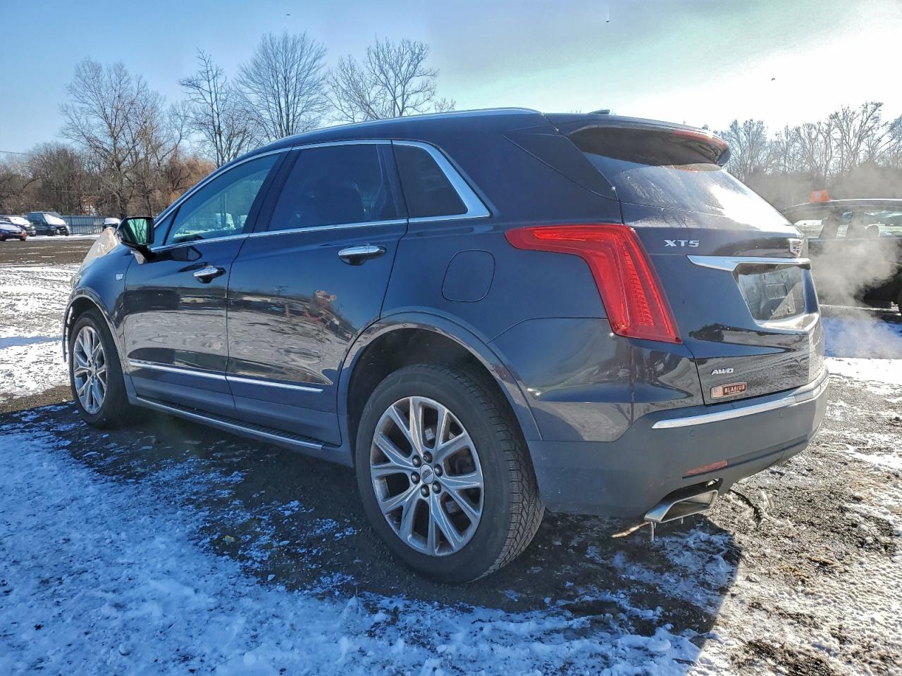 2018 CADILLAC XT5 LUXURY photo 2