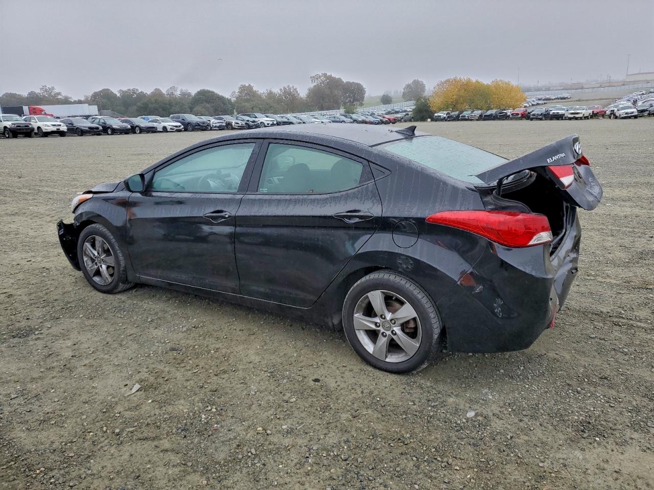 2013 HYUNDAI ELANTRA GLS photo 2