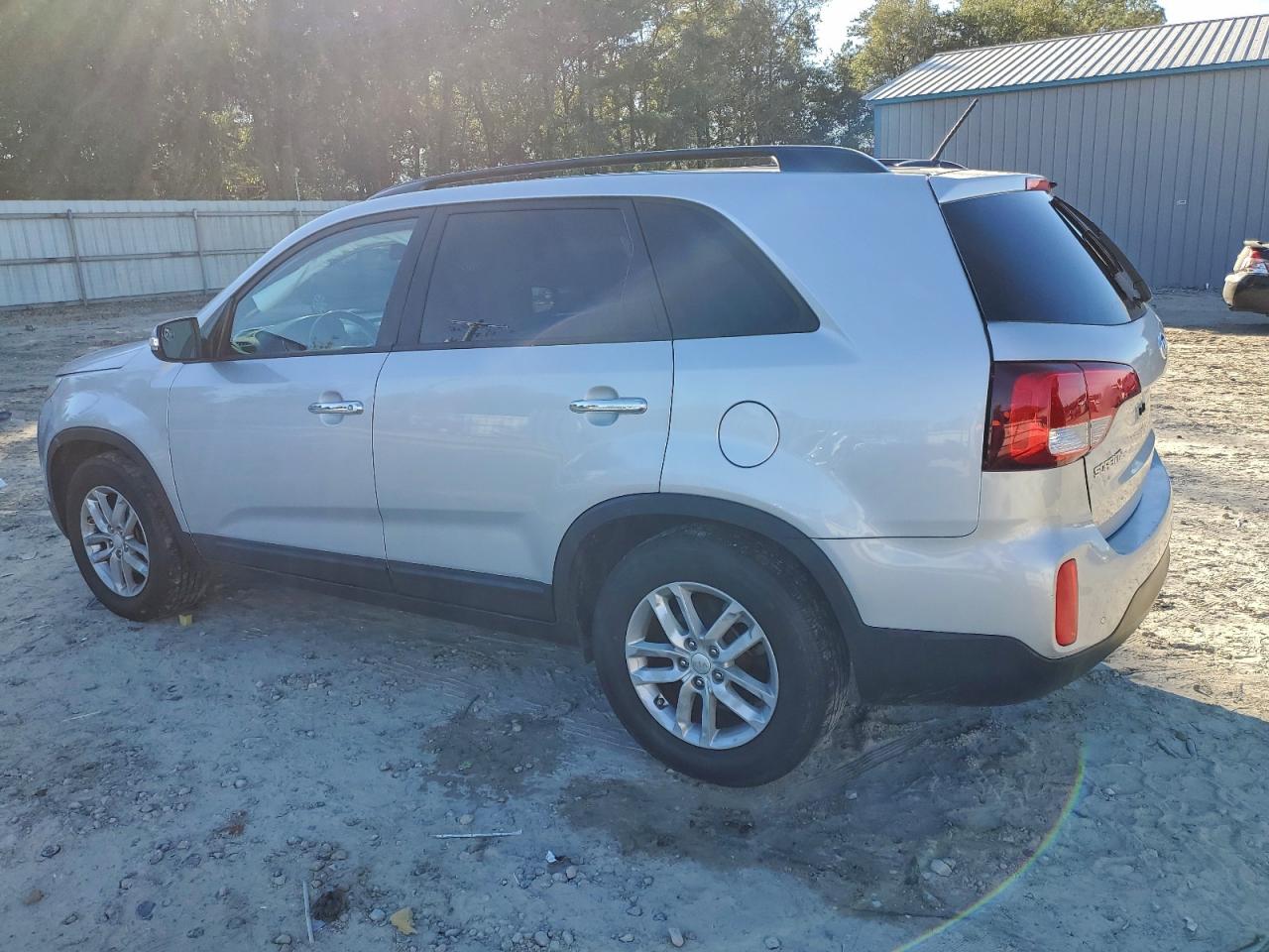 2015 KIA SORENTO LX photo 2