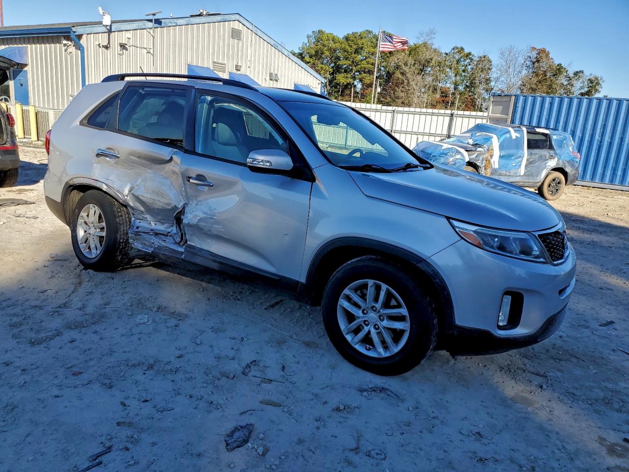 2015 KIA SORENTO LX photo 4