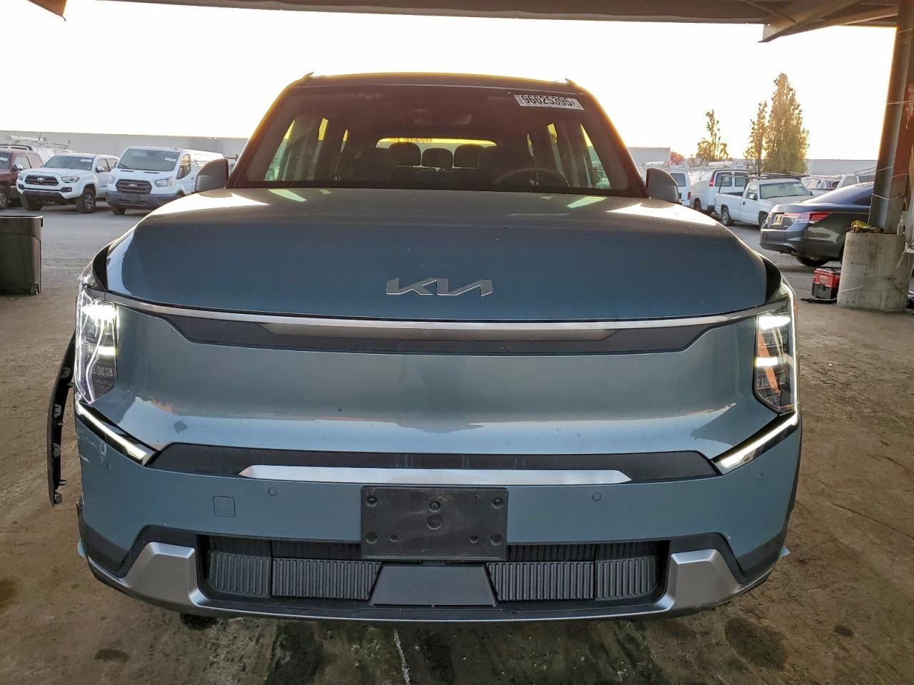 2024 KIA EV9 WIND photo 5