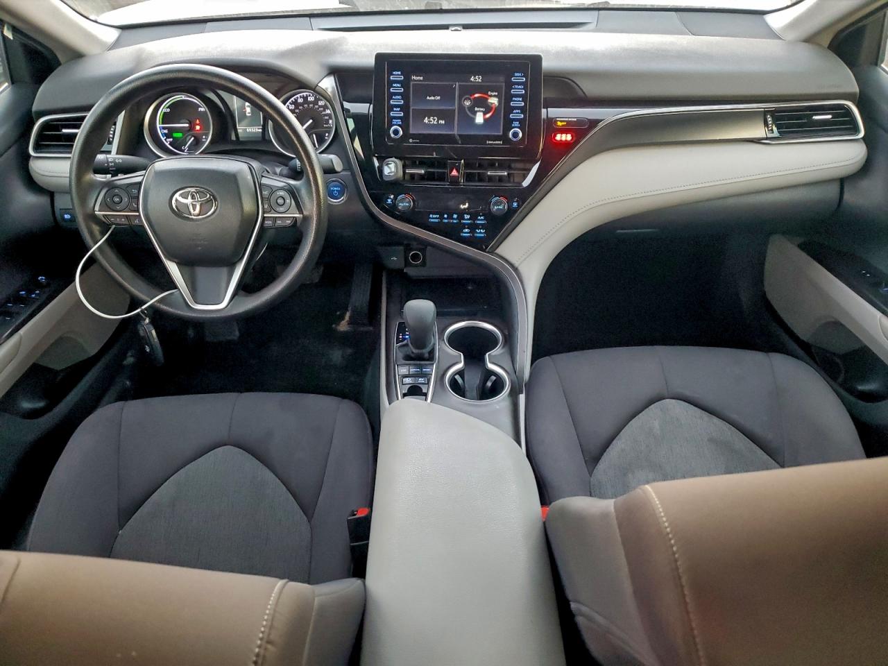 2022 TOYOTA CAMRY LE photo 8