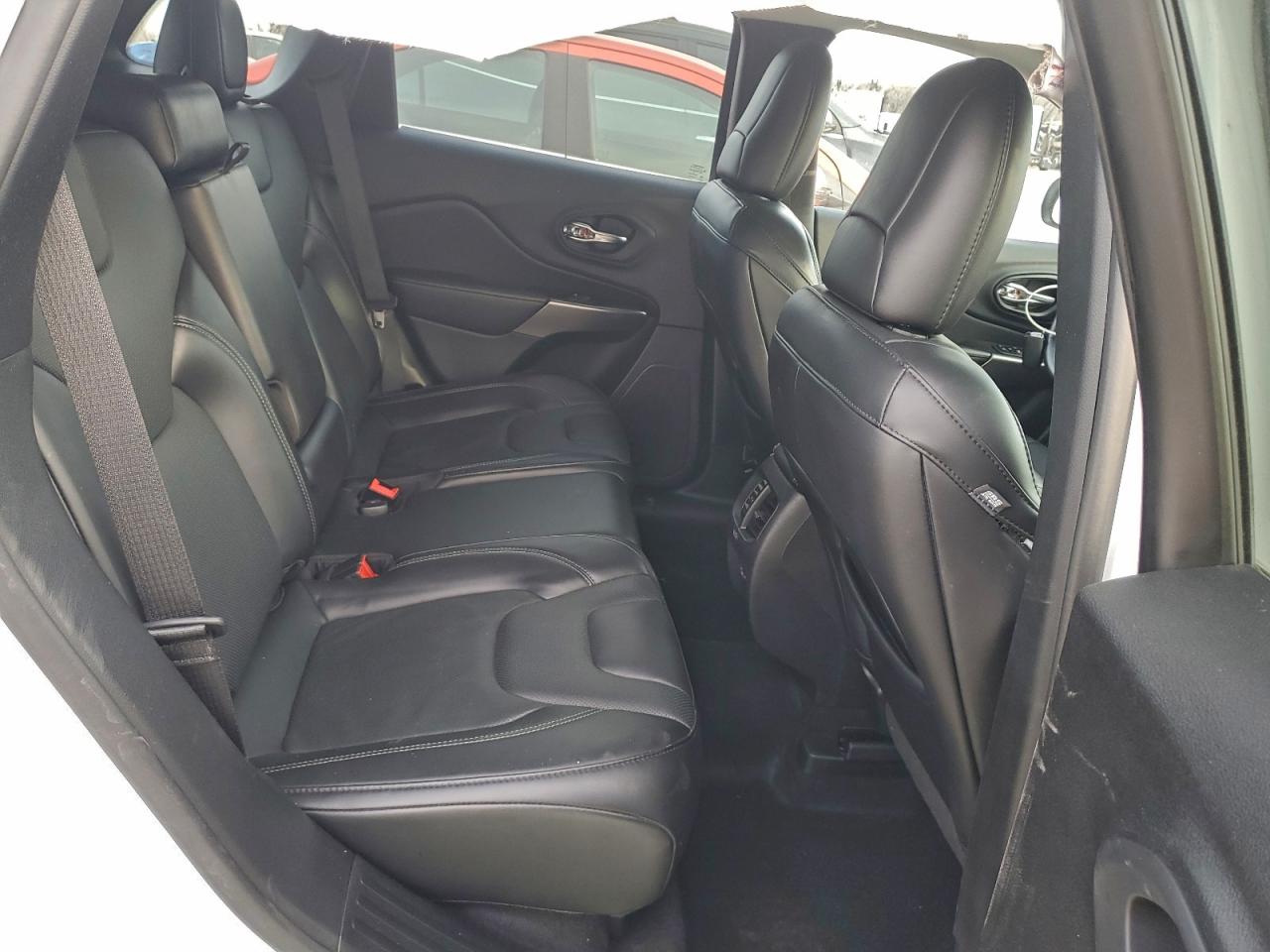 2021 JEEP CHEROKEE LATITUDE LUX photo 11