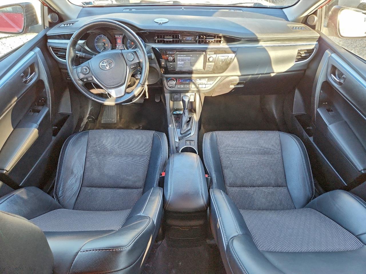 2016 TOYOTA COROLLA L photo 8