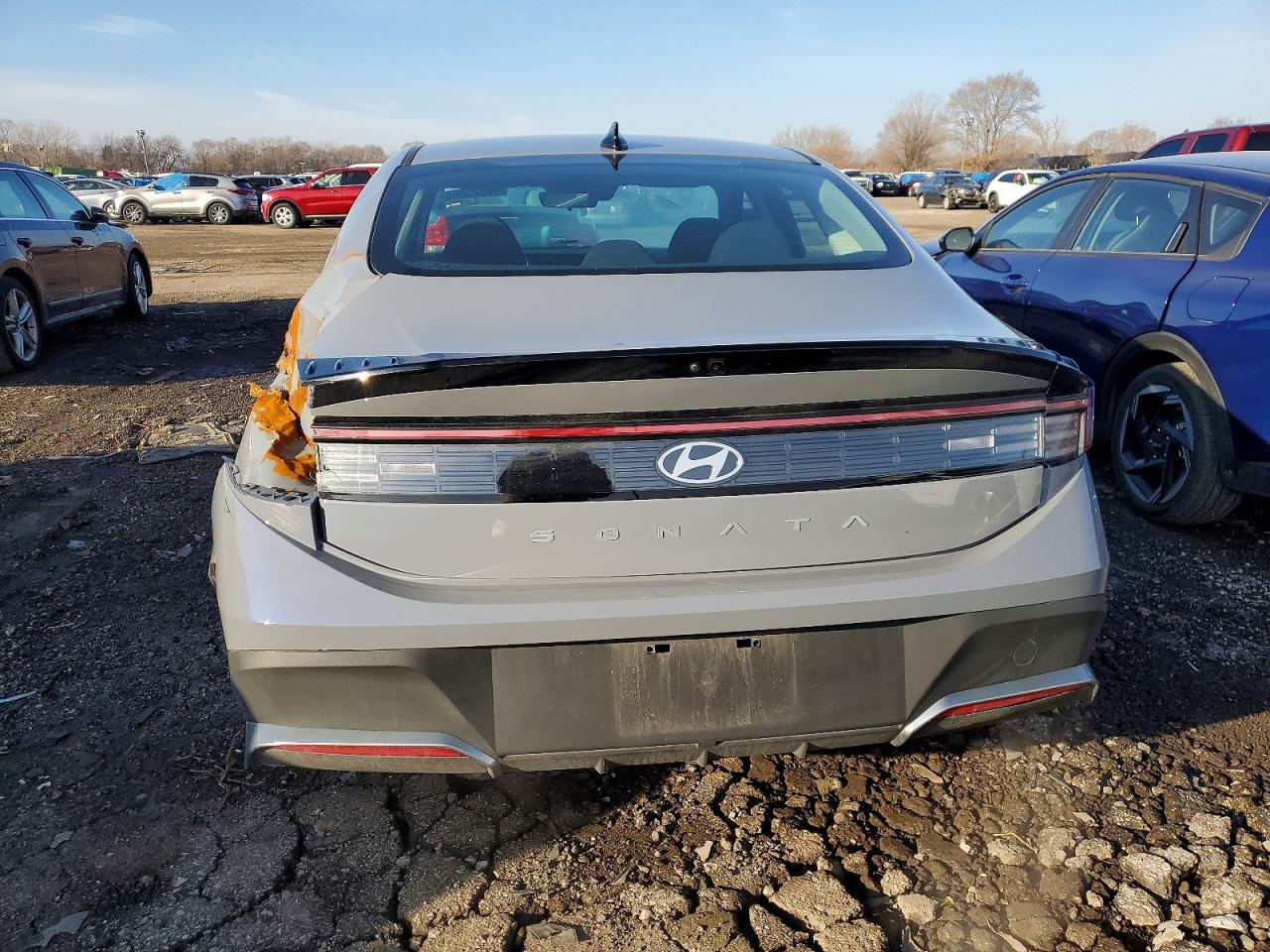 2025 HYUNDAI SONATA SE photo 6
