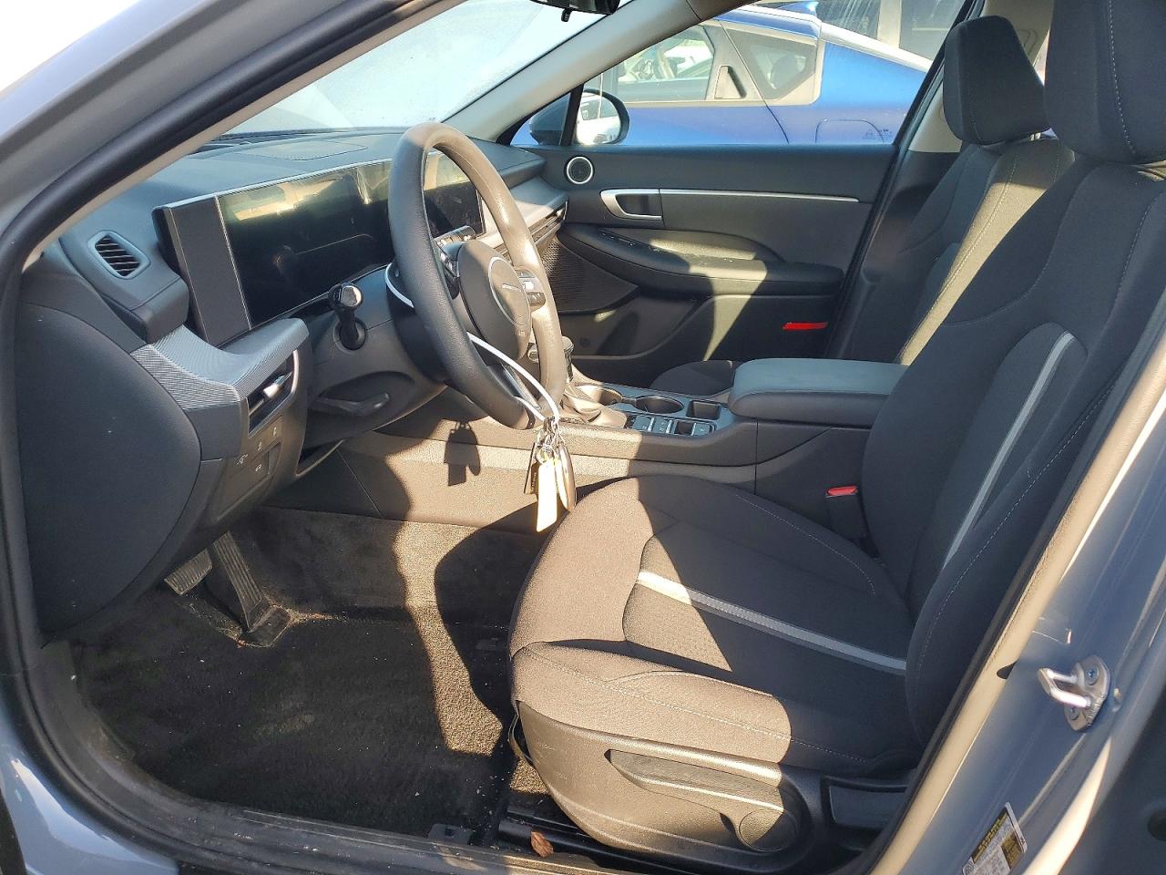 2025 HYUNDAI SONATA SE photo 7