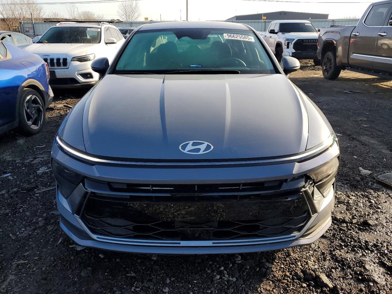 2025 HYUNDAI SONATA SE photo 5