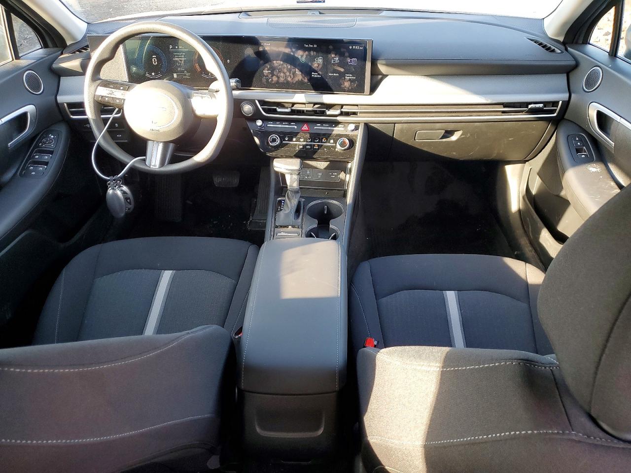 2025 HYUNDAI SONATA SE photo 8