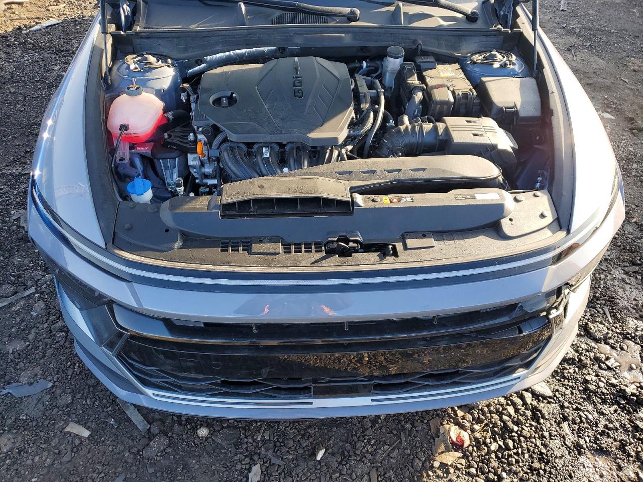 2025 HYUNDAI SONATA SE photo 11