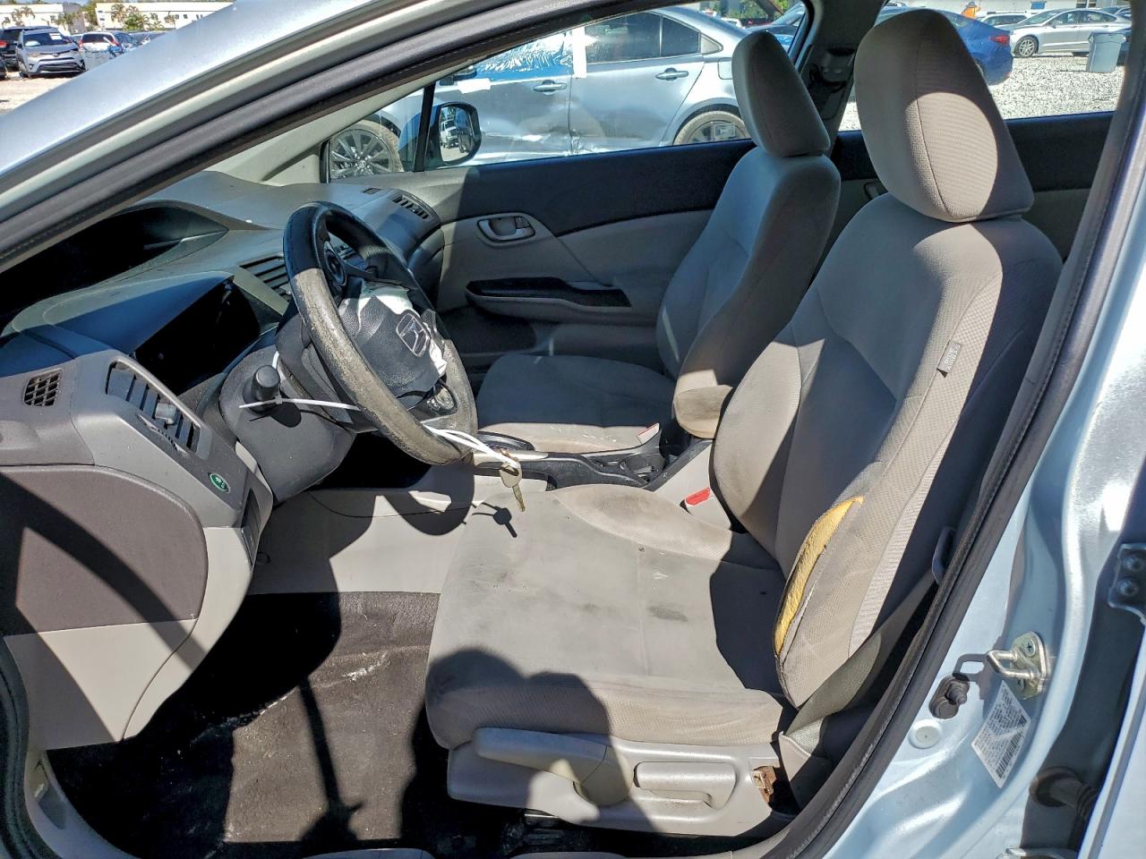 2012 HONDA CIVIC LX photo 7