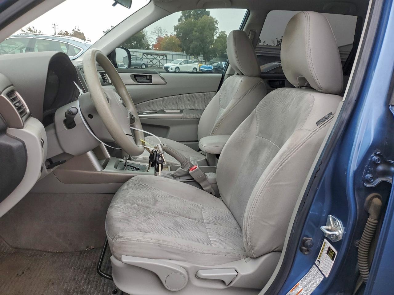 2009 SUBARU FORESTER photo 7