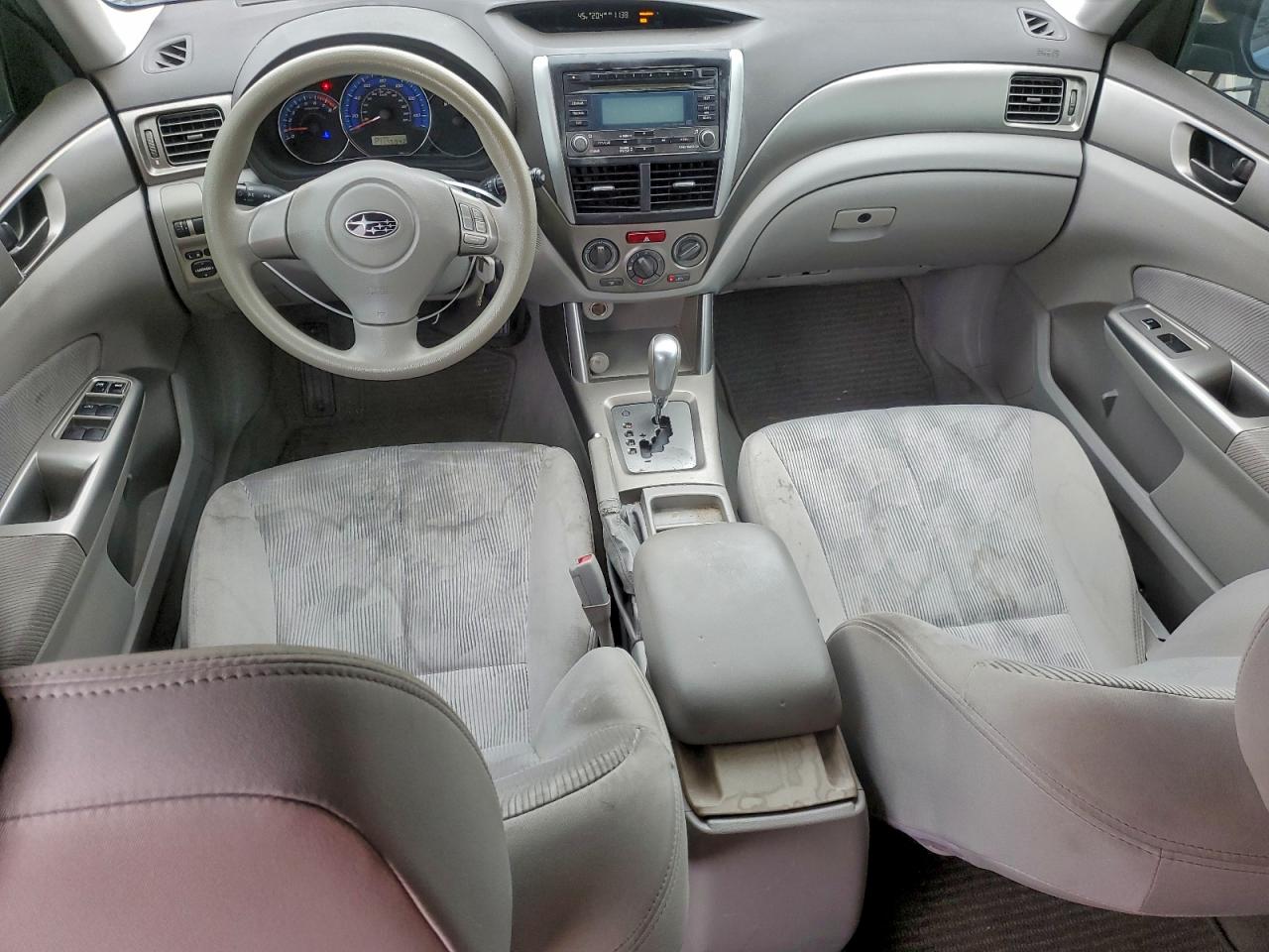 2009 SUBARU FORESTER photo 8