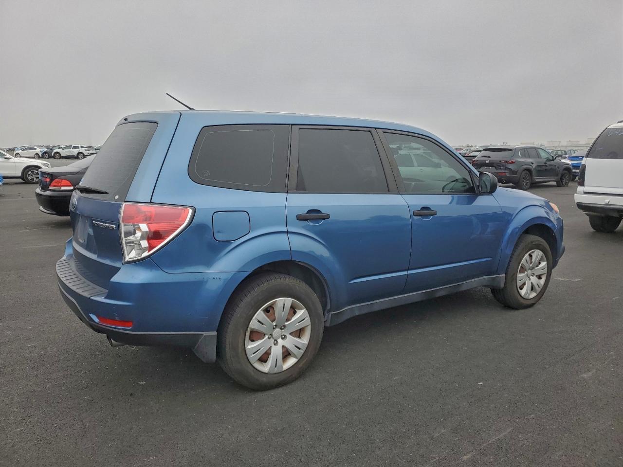 2009 SUBARU FORESTER photo 3