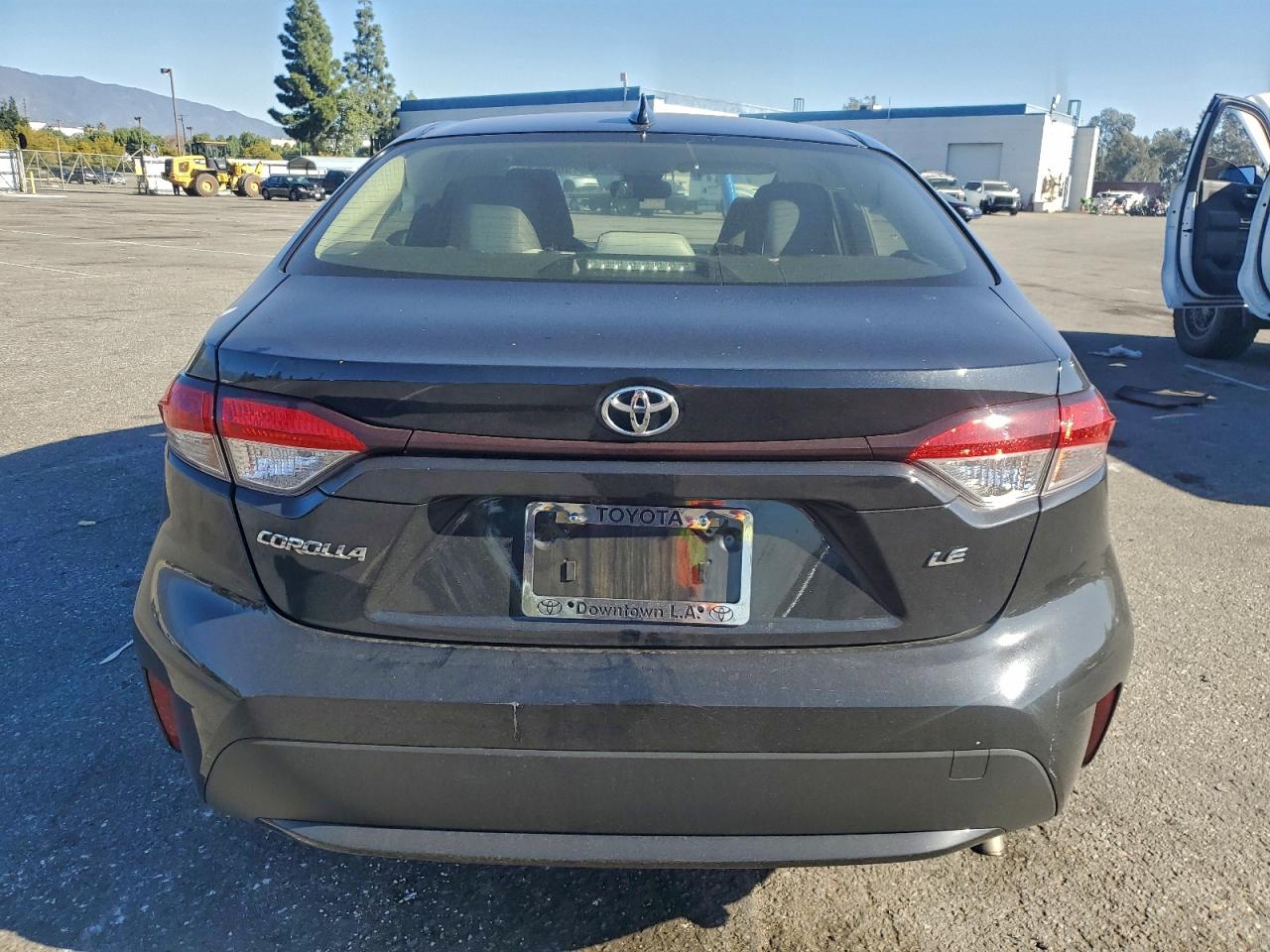 2020 TOYOTA COROLLA LE photo 16