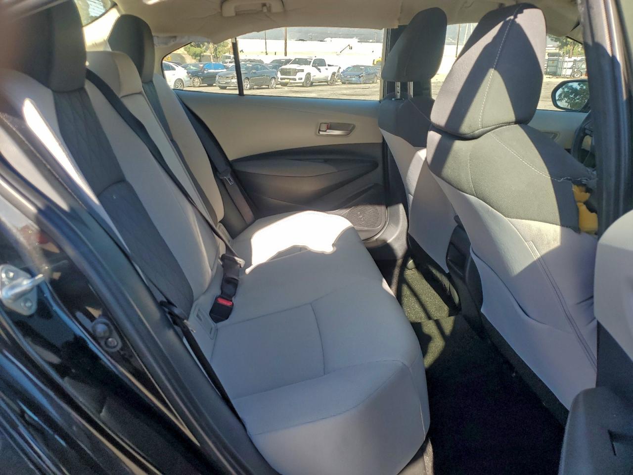 2020 TOYOTA COROLLA LE photo 28