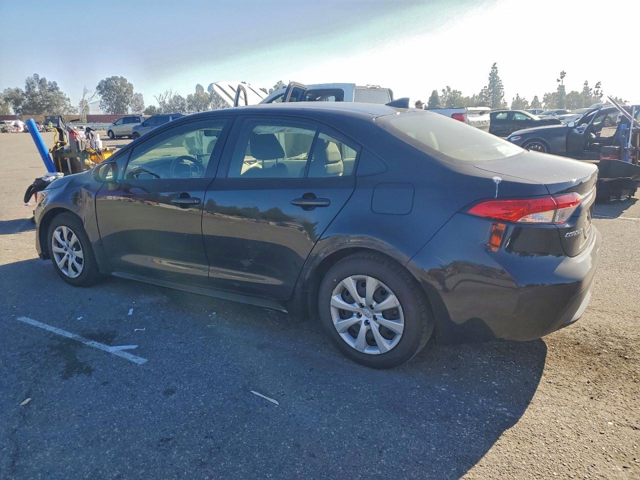 2020 TOYOTA COROLLA LE photo 4
