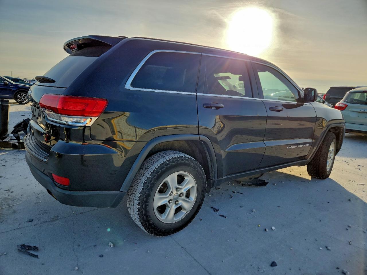 2014 JEEP GRAND CHEROKEE LAREDO photo 3